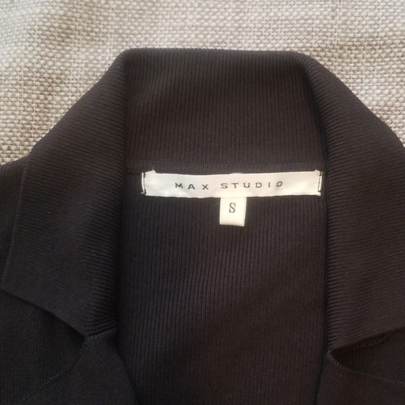 Sweater - Picture 4 of 5